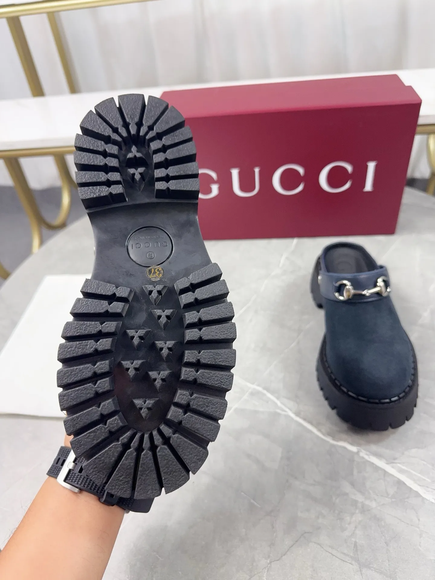 p500🐮🐮Gucci2024 new model, double GG groove thick-soled Loaf platform shoes. The original version is made 1:1. Super beautiful quality, classic model at the counter. ❶Upper: original frosted cowhide ❷Inner lining: water-dyed cowhide ❸Feet: water-dyed cowhide ❹Outsole: ultra-light original sole ❺thick sole heightening: 3.5cn ❻Packing: original packaging ❼Number: Women's 35-42 (41 42 customized, non-returnable) Men's model: 38-46 (45, 46 customized, non-returnable)